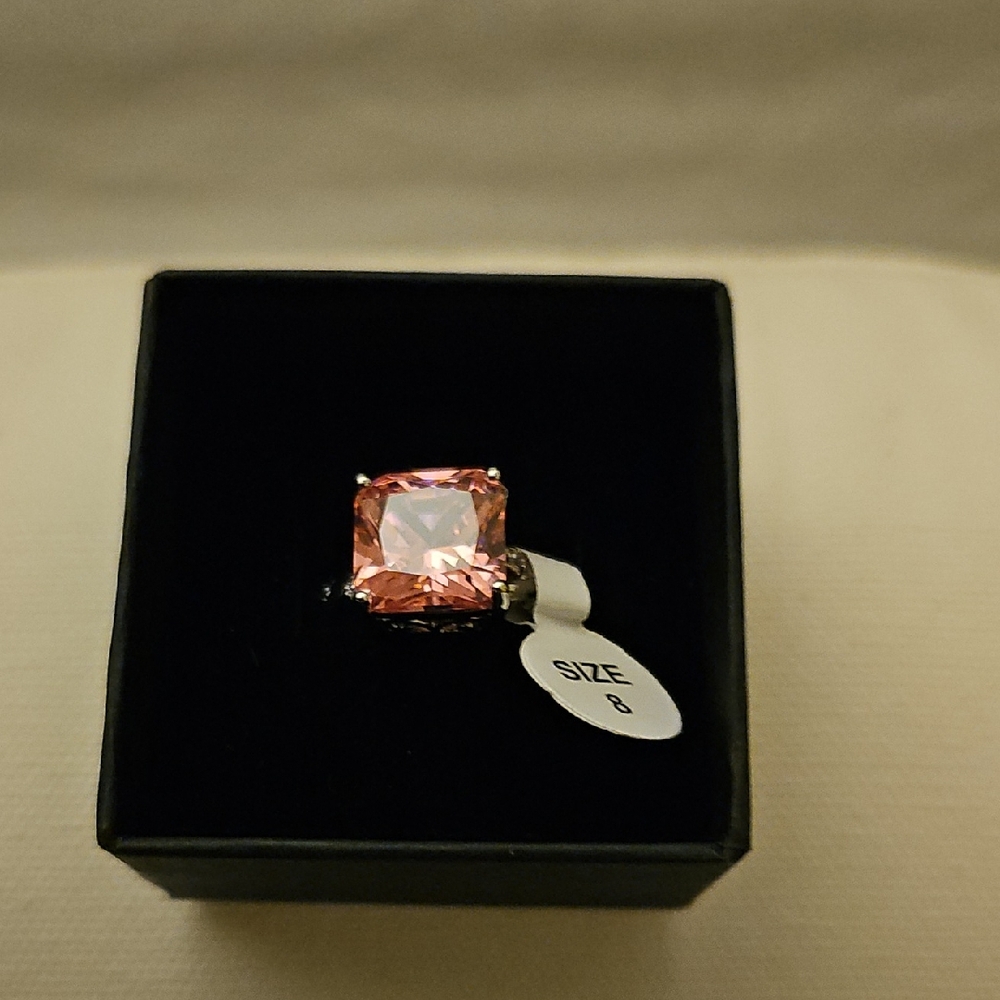 Elegant Pink Gemstone with clear gem accents 925 Sterling Silver Ring Sz 8